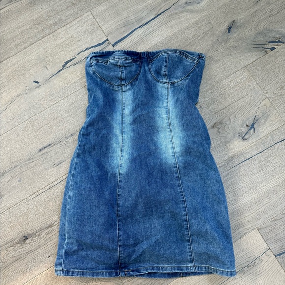 Edikted Blue Denim Top - Picture 1 of 3